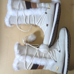 Nike winter boots